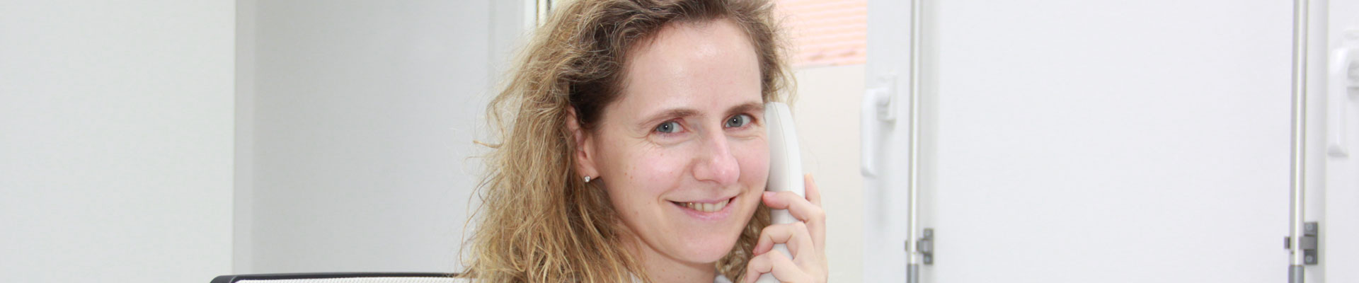 Dr. Veregge telefoniert